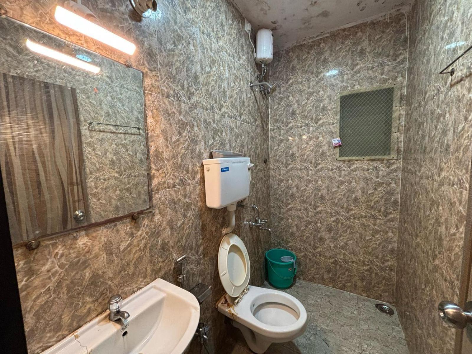 Rockdale Hotel & Resort Mira-Bhayandar Экстерьер фото