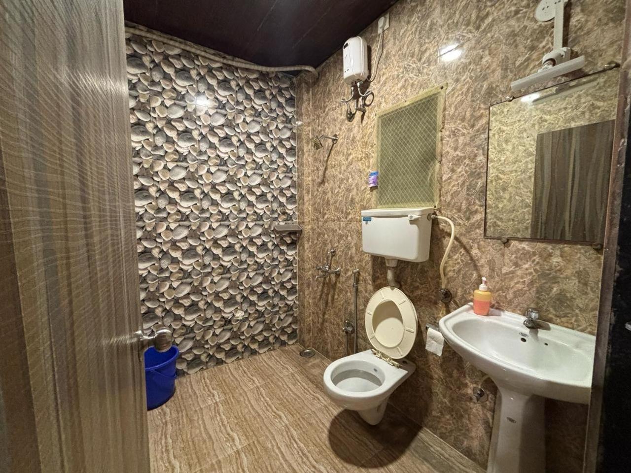 Rockdale Hotel & Resort Mira-Bhayandar Экстерьер фото